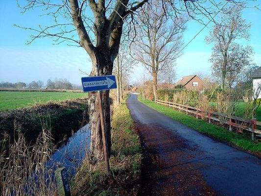 6 - Zufahrt zum Grundstück