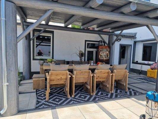 überdachte Terrasse