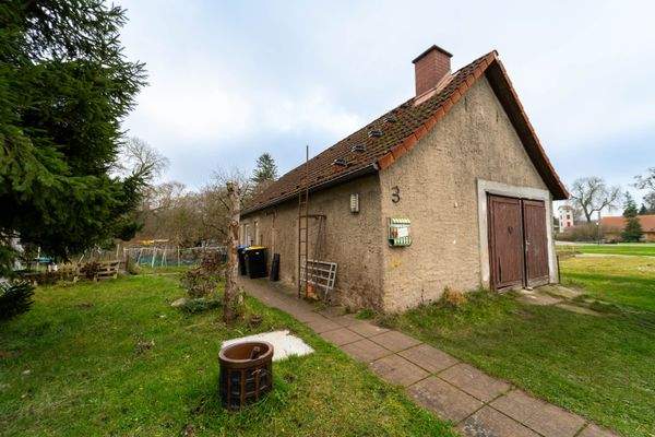 Nebenhaus mit Garage/ Werkstatt und FeWo