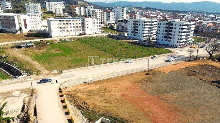 Apartments in a Complex with Pool in Demirtaş Osmangazi