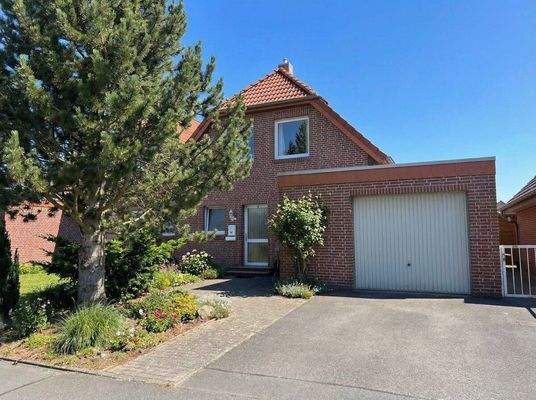 Vorderansicht Sommer