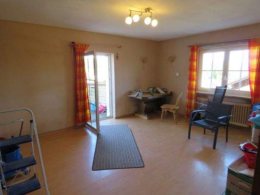 Wohnzimmer mit Ausgang auf die Ostterrasse 