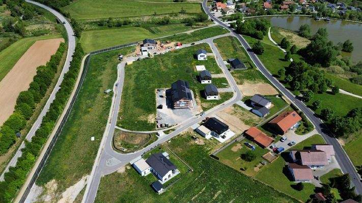 ebenes Baugrundstück