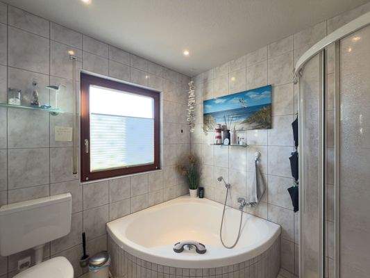 Badezimmer im Erdgeschoss