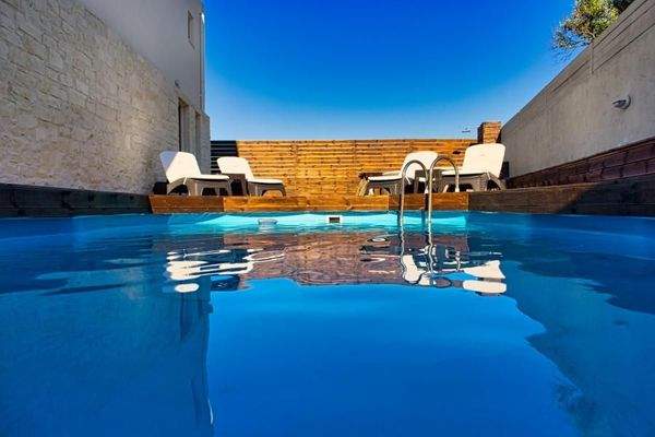 Kreta, Maleme: Komplex mit 3 Wohneinheiten zu verkaufen