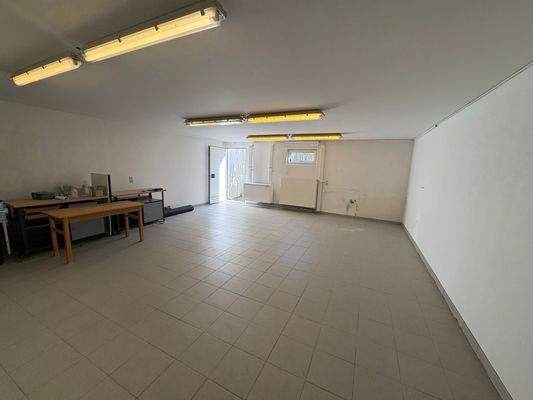 EG Wohnraum mit  Eingang 