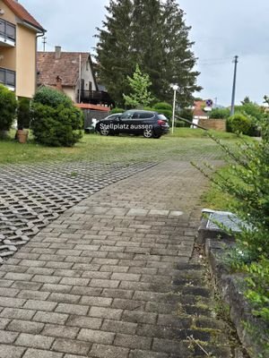 Stellplatz aussen (2).JPG