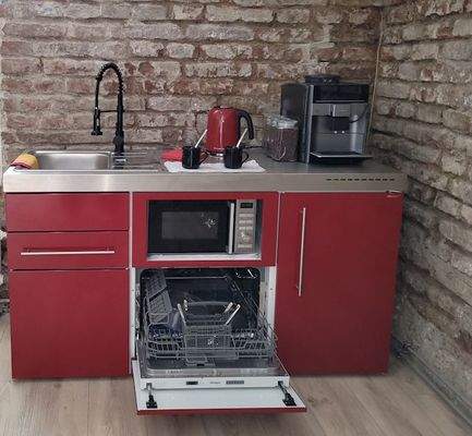 Küchenblock mit E-Geräten - zum Ablösen.jpg