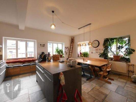  Blick in die geräumige WOHNKÜCHE