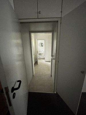 Durchgang / Zugang Sanitärbereiche