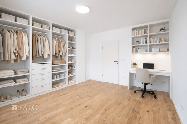 Ankleide/Arbeitszimmer Einrichtungsbeispiel