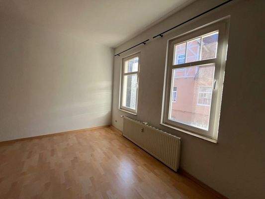 004020156800_302_358_14102025054040572