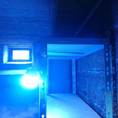 Keller mit Licht