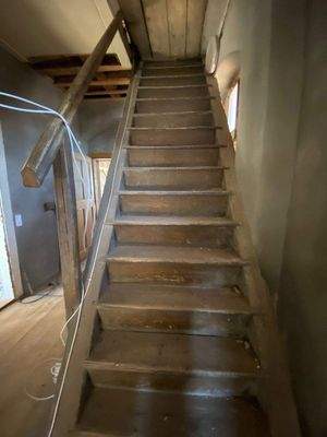 Aufgang zum Spitzboden.jpg