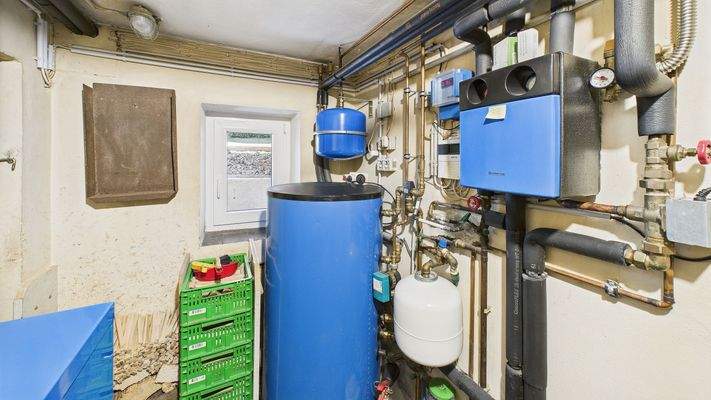 07be509bc0864f988d2ccc19907a9ee0_95_CAM01984G0-PR0509-STILL013