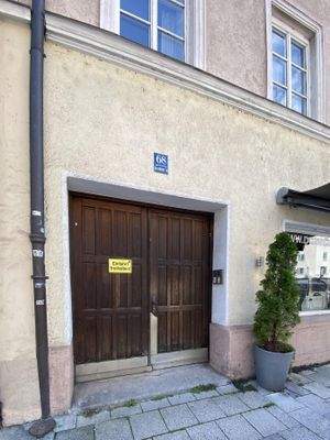 Hofeinfahrt / Hauseingang