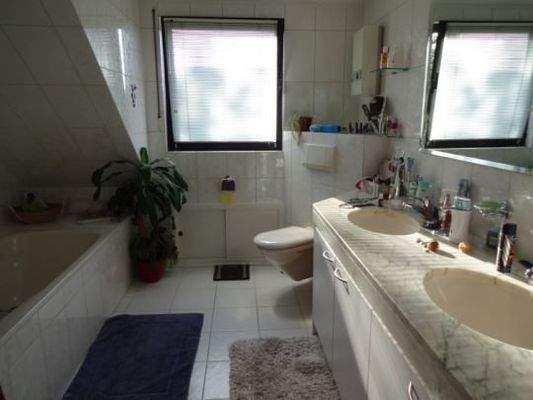 Bad, WE 2, 1. OG, oberste Ebene