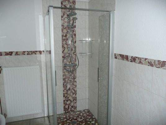 Badansicht rechts, neuwertig