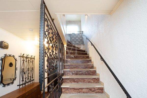 Treppenaufgang zum Obergeschoss