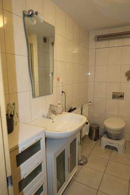 Bad mit Dusche und WC 2. OG 