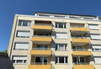 Ansicht mit Balkon II