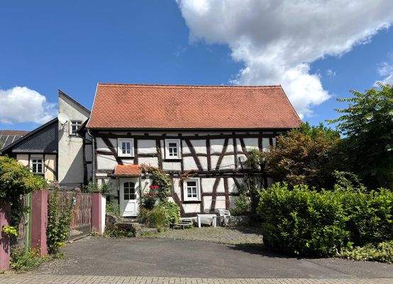 Separates & vermietetes Wohnhaus