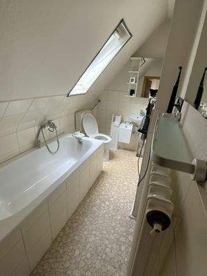 Wannenbad im Obergeschoss