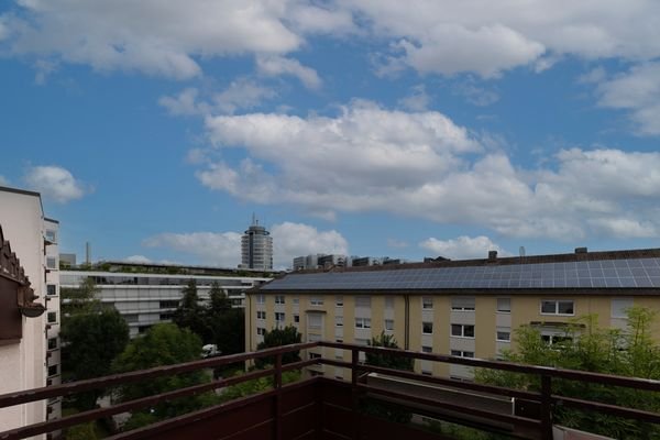 Balkon zur Einliegerstraße, Bild 2