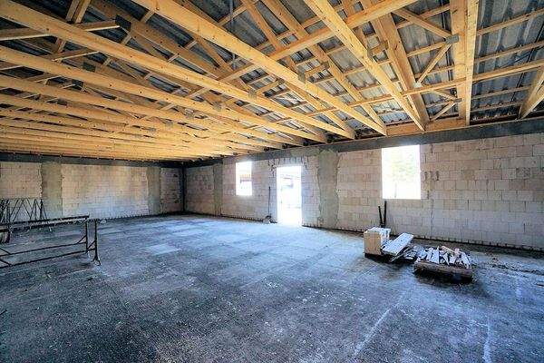 Linke kleine Halle (6).jpg