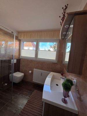 Bad separater Bereich Haupthaus EG