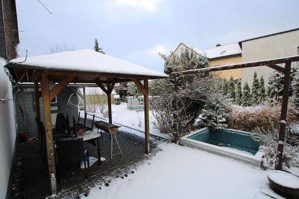 großer Gartenbereich