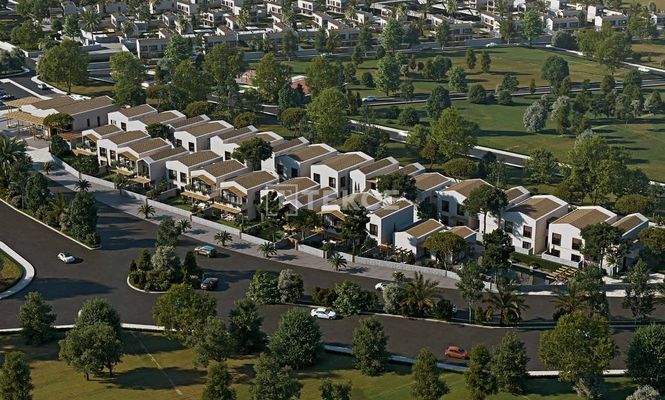 Apartments in a Complex with Pool Close to Alaçatı in İzmir Çeşme