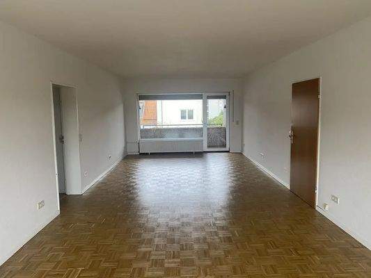 Wohnzimmer:Zugang Balkon.jpeg