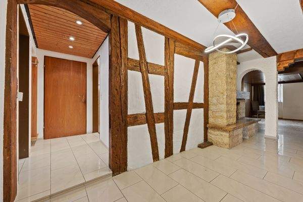 1. OG | Flur, Türe Gästetoilette