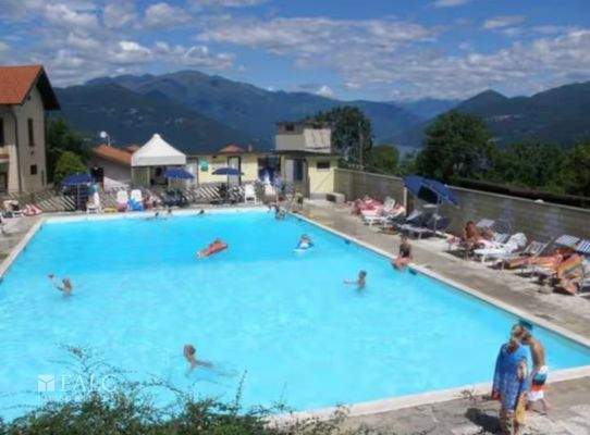 Gemeinschaftspool in der Anlage