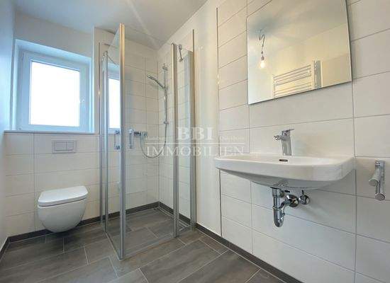 Geschmackvolles Duschbad