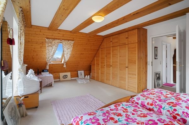 Schlafzimmer 1 OG_2