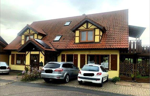 Aussen Straßenseite