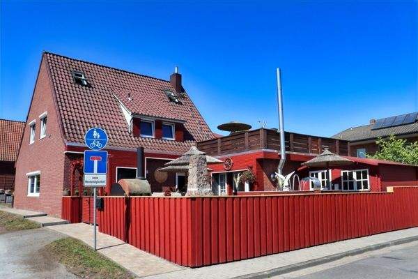 Modernisiertes Einfamilienhaus mit tollem Terrassenbereich