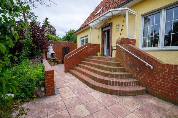 31 - Hinterausgang zum Garten.jpg