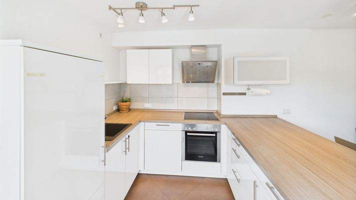 CAM01984G0-PR0499-STILL015