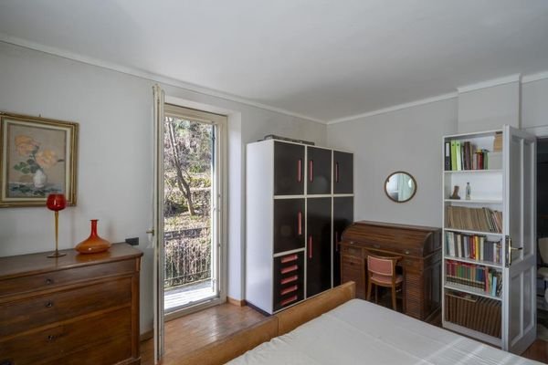 Schlafen (fourth bedroom)