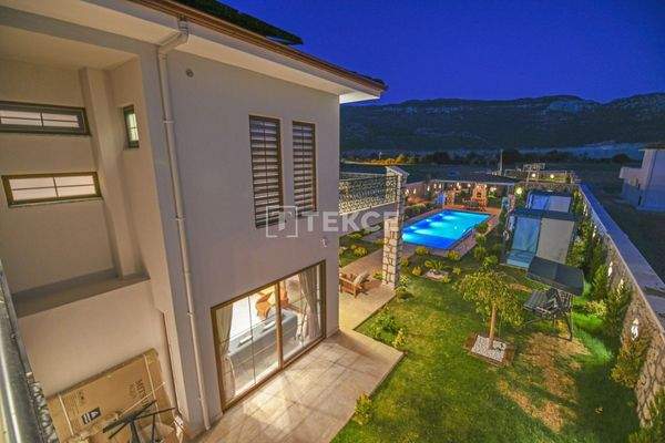 Detached Townhouse with 2 Bedrooms and Furniture in Kaş Kalkan