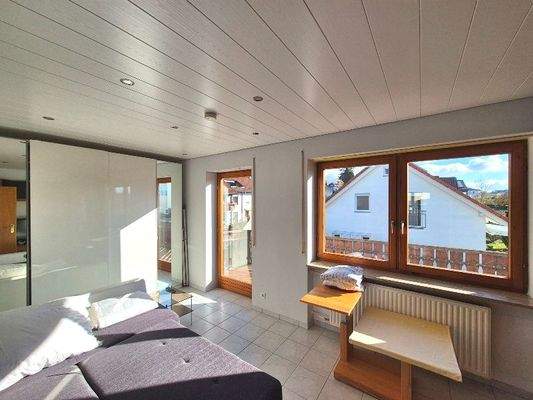 Schlafzimmer 2 OG.jpg