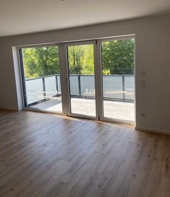 Wohnzimmer mit Südbalkon