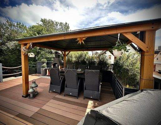 Überdachte Sitzmöglichkeit