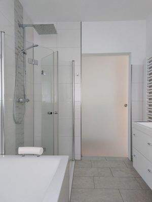 u. bodengleicher Dusche