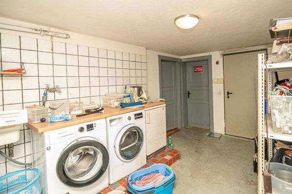 Keller (linke Haushälfte)