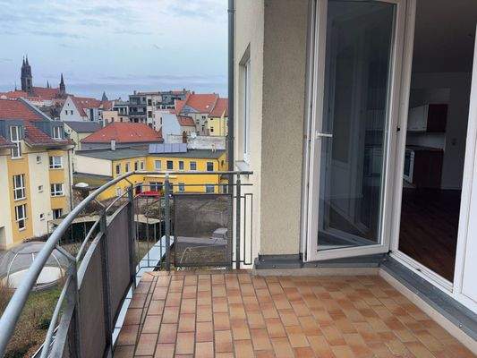 Balkon mit Stadtblick