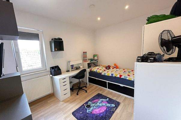 Schlafzimmer 1 - 2. OG